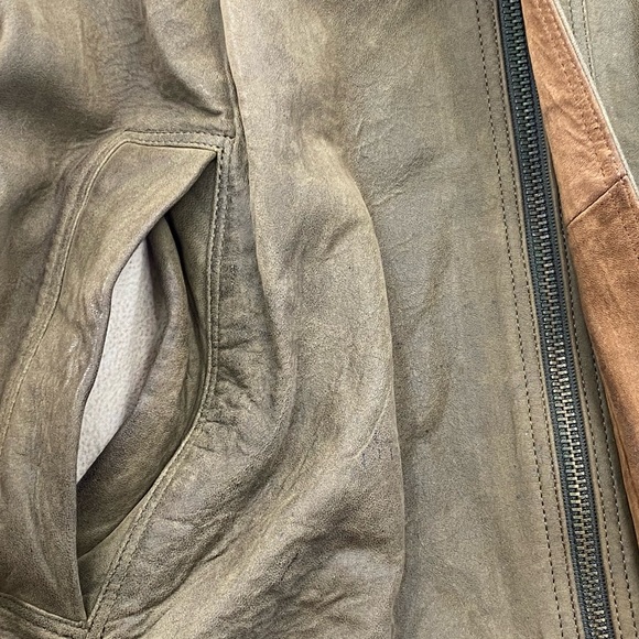 McKenzie Tribe Leather Bomber Jacket Brown Tan Men’s L Hidden Hood Zip Up - Picture 10 of 16